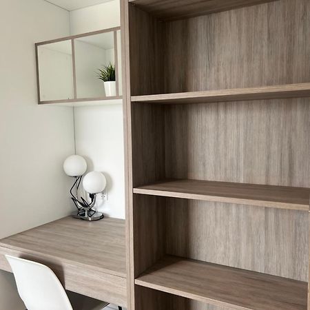 Luxx Apartment & Suites, London Heathrow Airport, Terminal 4, Piccadilly Underground Train Station Nearby! Hillingdon Bagian luar foto